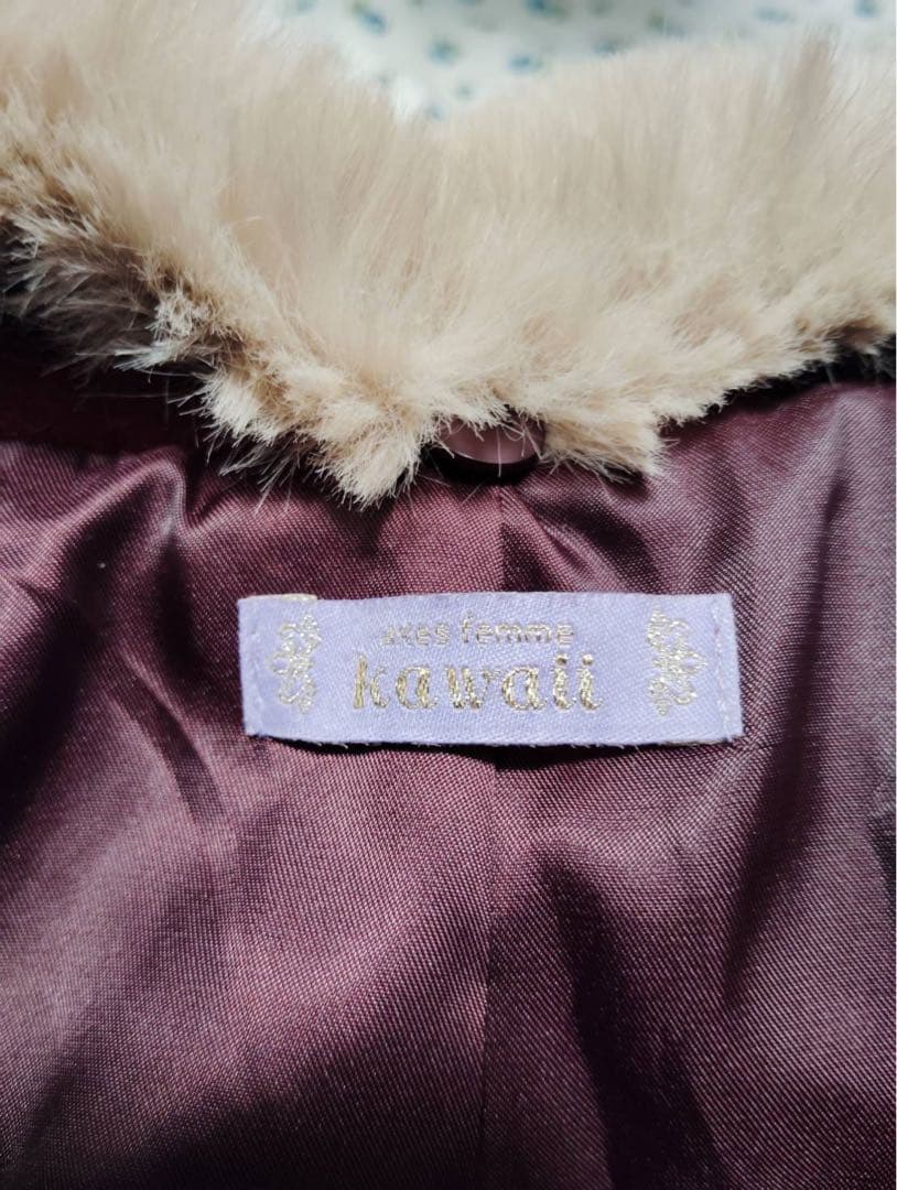 axes femme Kawaii ファー付きワインレッドケープコート