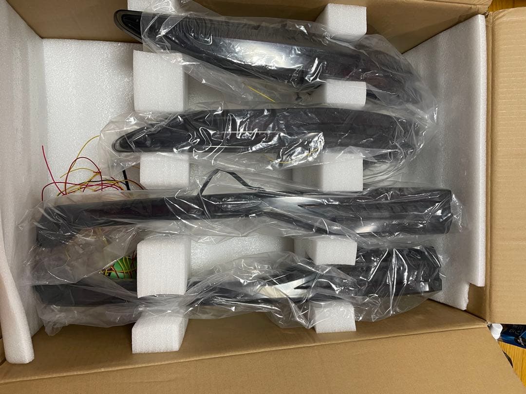 ハリアー80テールランプ