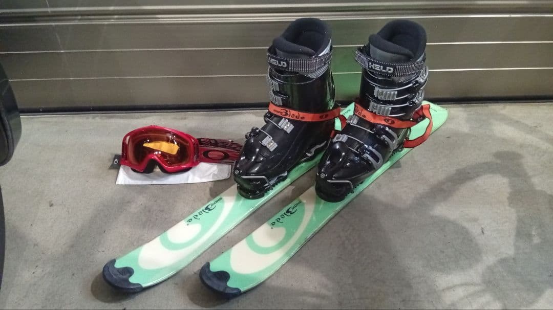 SALOMONショートスキー26cmHELDブーツOAKLEYゴーグルセット