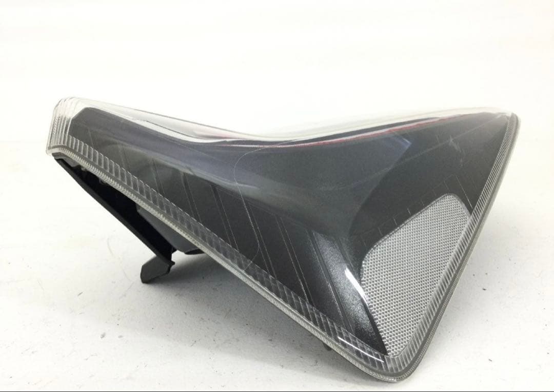 トヨタ 純正 30 プリウス G’s テールランプ ZVW30 後期 寒冷地仕様