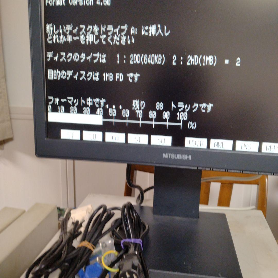 ■NEC PC-9801DA/U5 ハードディスク内蔵、モニター、キーボード付