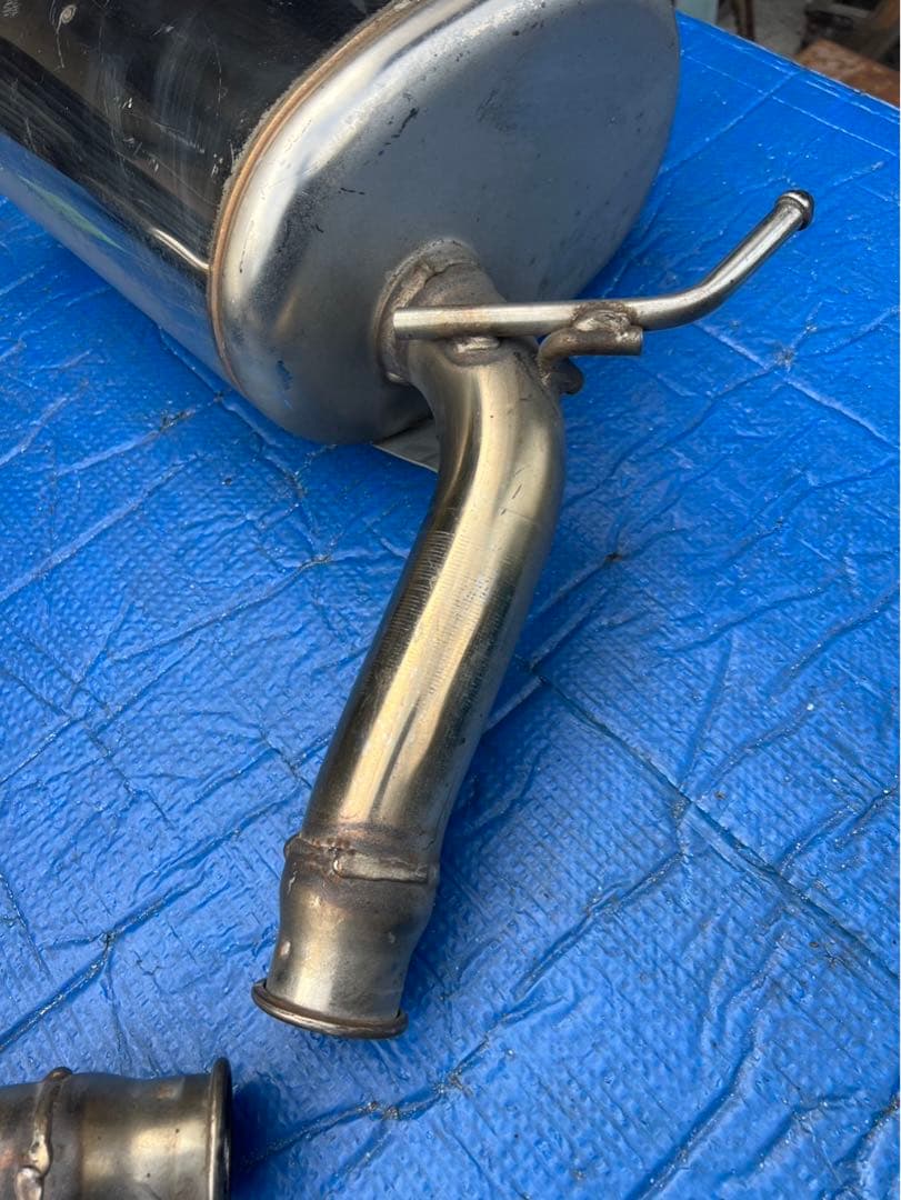 ニッサン　スカイライン　V36 HKS マフラー　※フォロー割OK