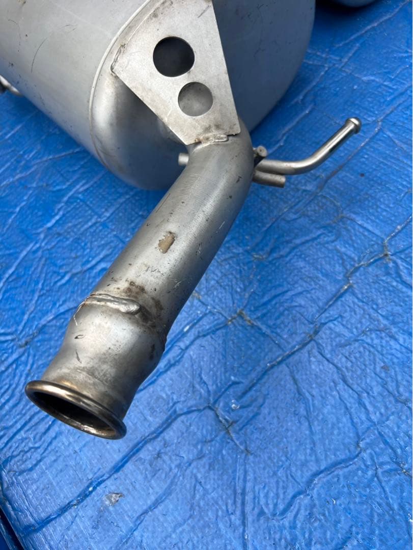 ニッサン　スカイライン　V36 HKS マフラー　※フォロー割OK