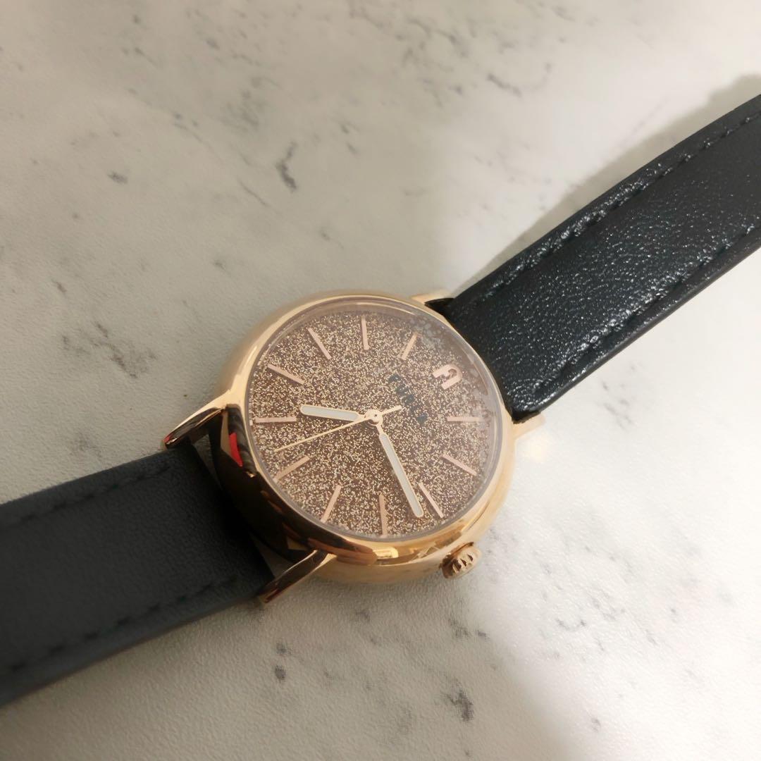 未使用　可動品　FURLA フルラ EASY SHAPE レディース腕時計