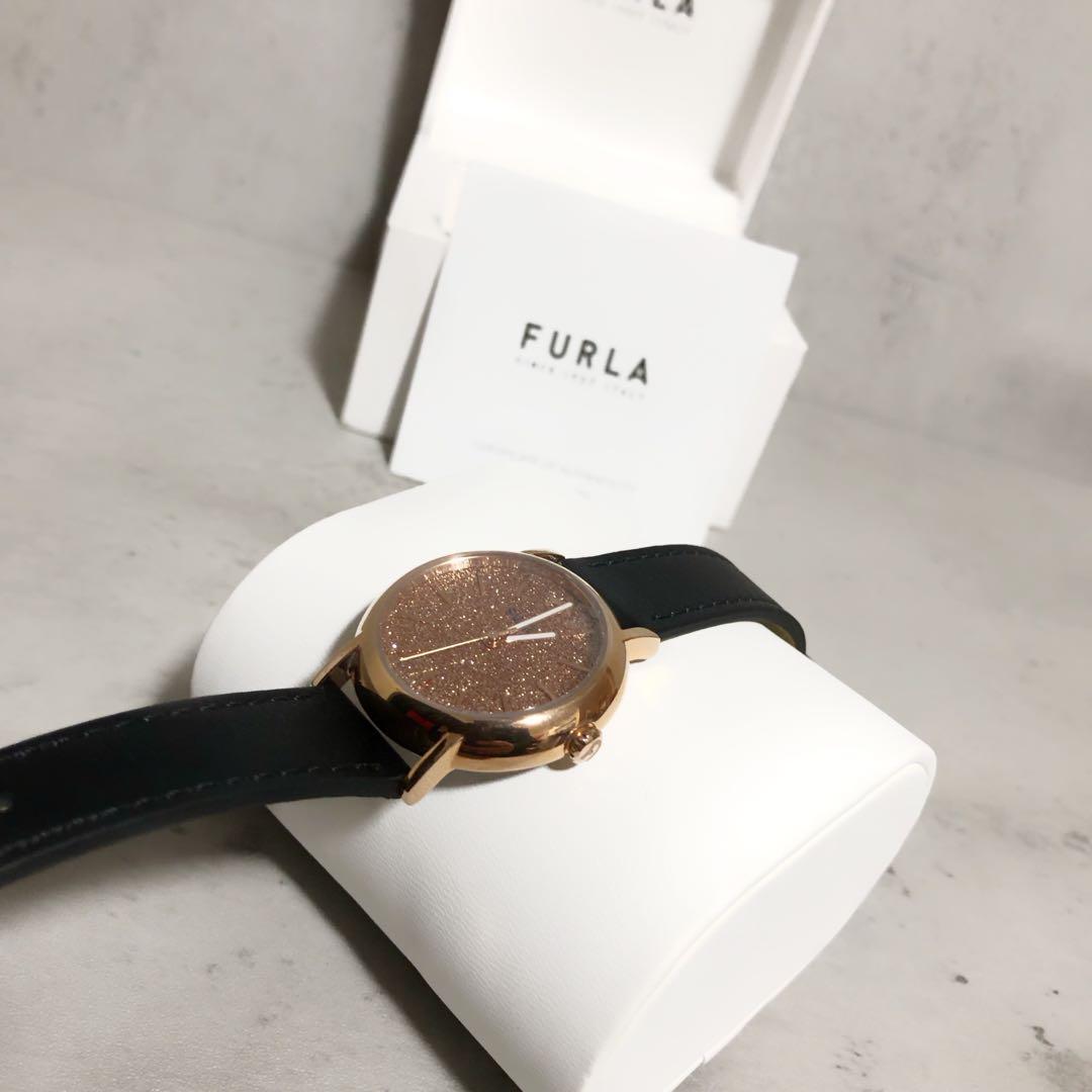未使用　可動品　FURLA フルラ EASY SHAPE レディース腕時計