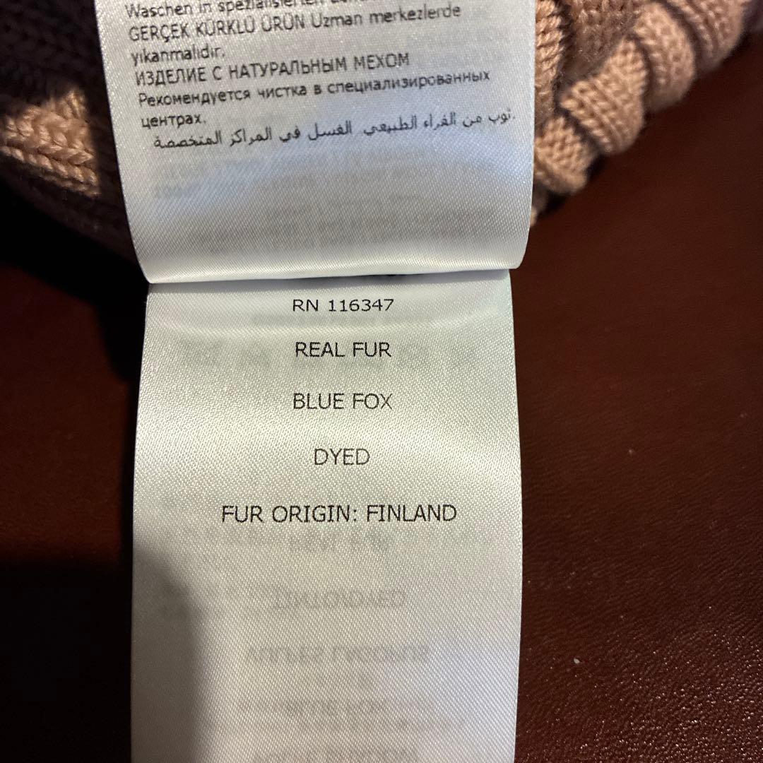 美品！MONCLER ファー付きニット帽