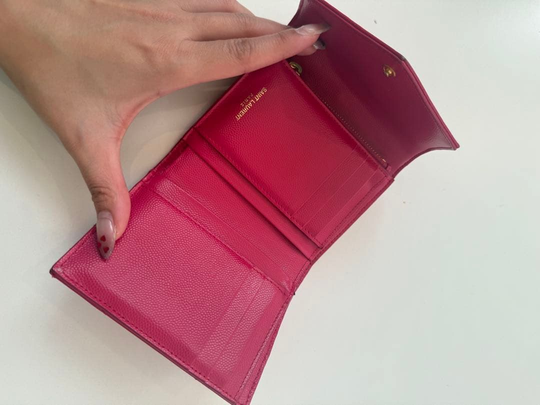 YSL ピンクレザー 三つ折り財布