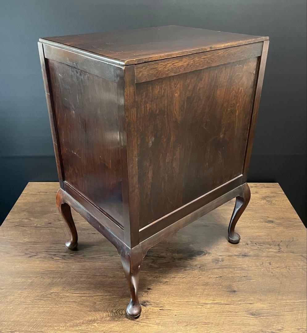 英国アンティーク　Fyne Ladye music cabinet オーク材