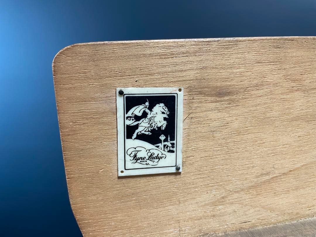 英国アンティーク　Fyne Ladye music cabinet オーク材