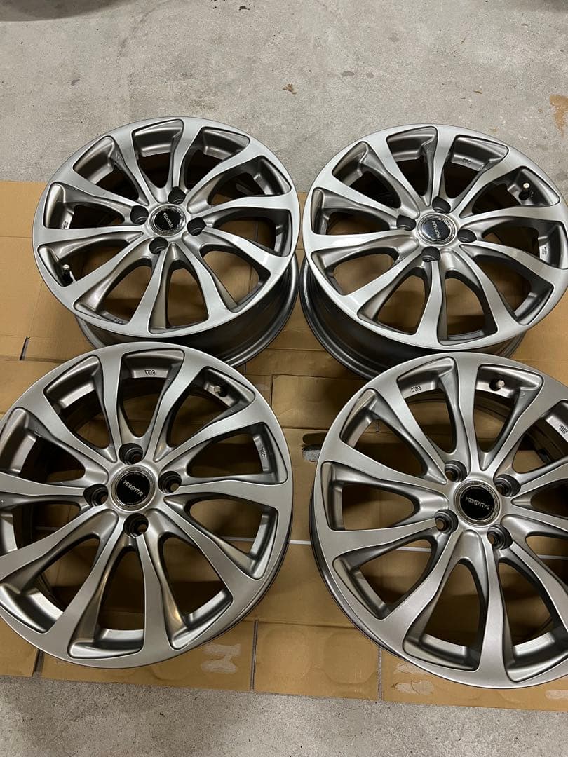 16インチ　pcd100 4穴　ホイル　スタッドレス