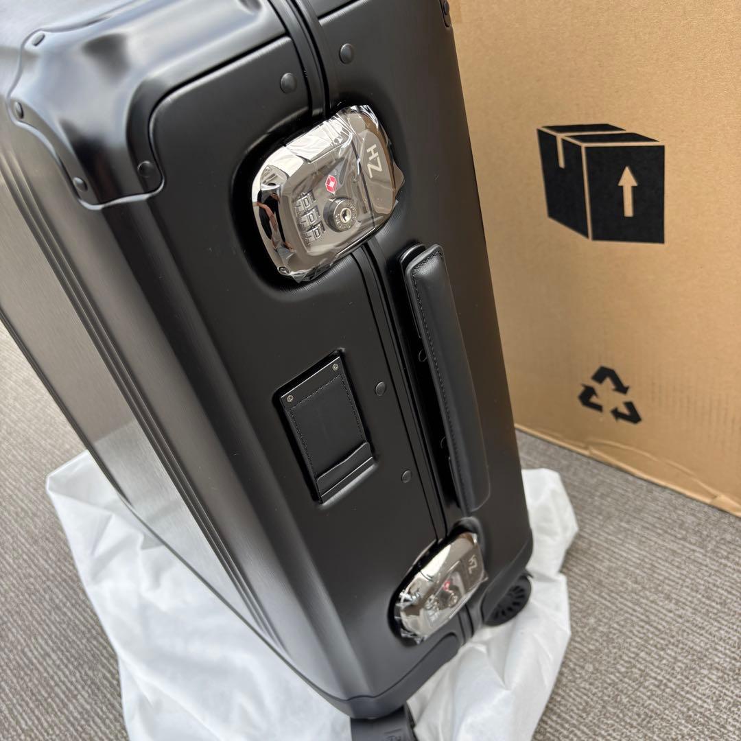 新品 ゼロハリバートン アルミ スーツケース ブラック 39L