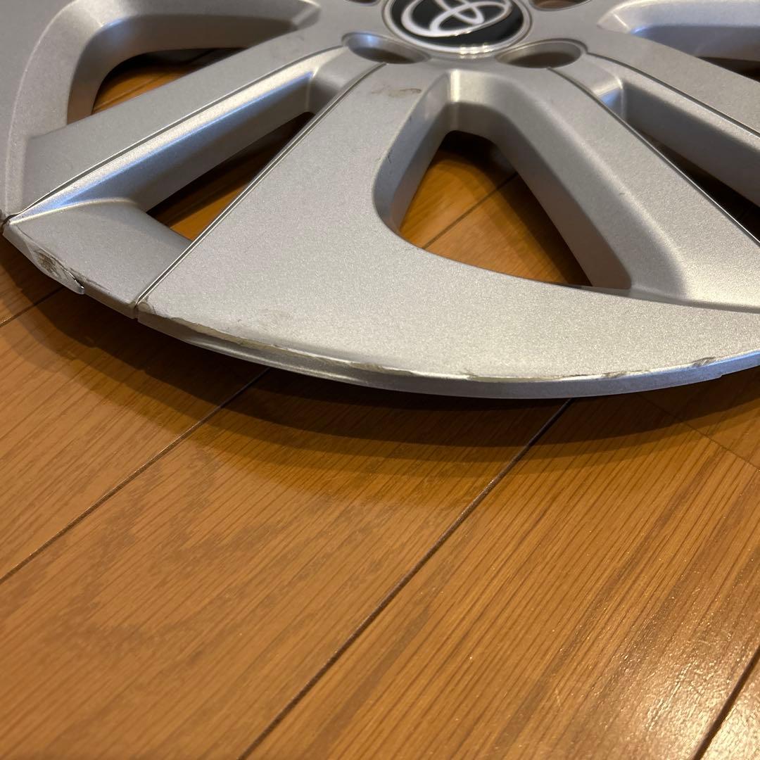 トヨタプリウス50前期　Sグレード　15インチ 純正ホイール カバー　4本セット