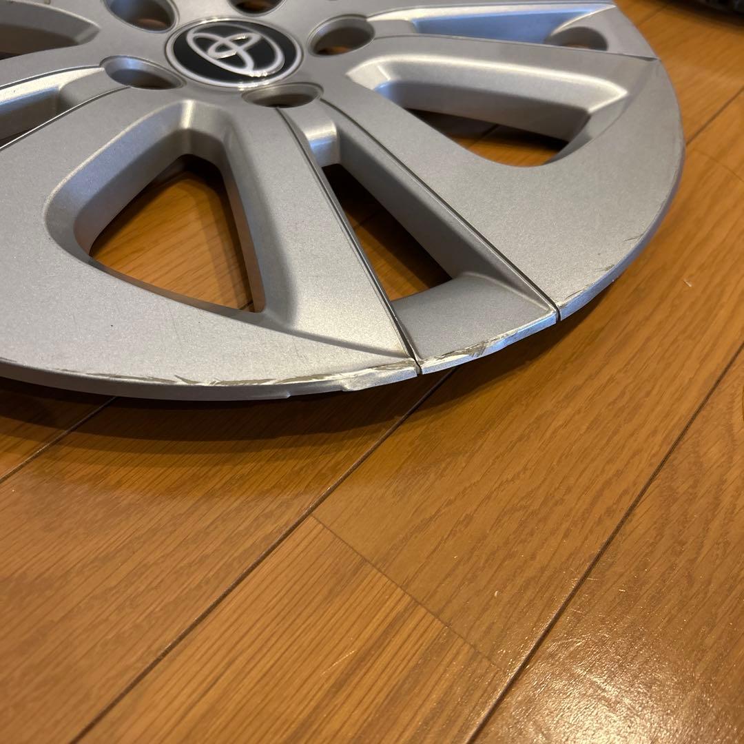 トヨタプリウス50前期　Sグレード　15インチ 純正ホイール カバー　4本セット