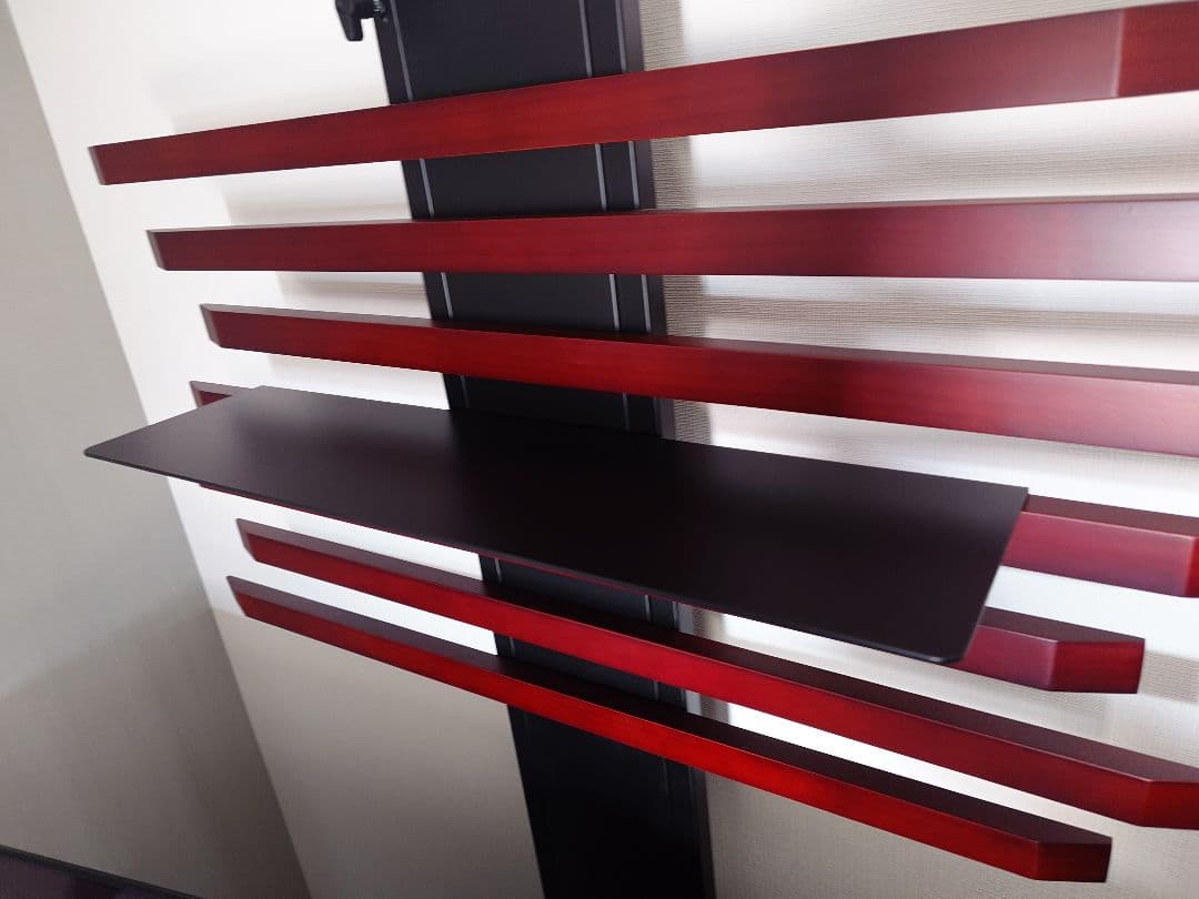 【使用短】テレビ台　壁寄せ 突っ張り首振り 65インチ対応 棚板付き つっぱり