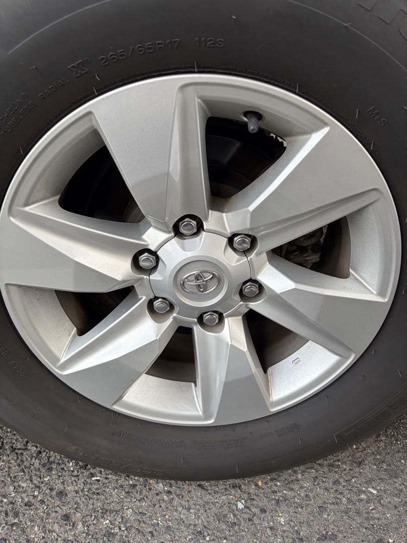 S*n様 ランドクルーザープラド150 純正ホイールとタイヤ 5本