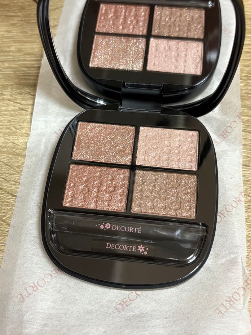 【新品未使用】コスメデコルテ クリスマスコフレ 2025アイシャドウ08