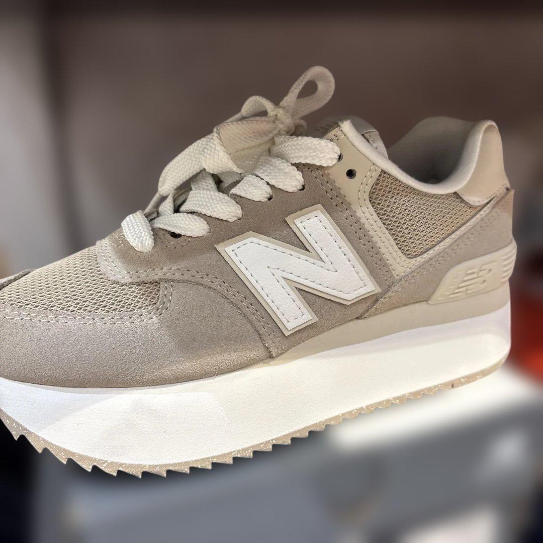 新品未使用品スニーカーレディース