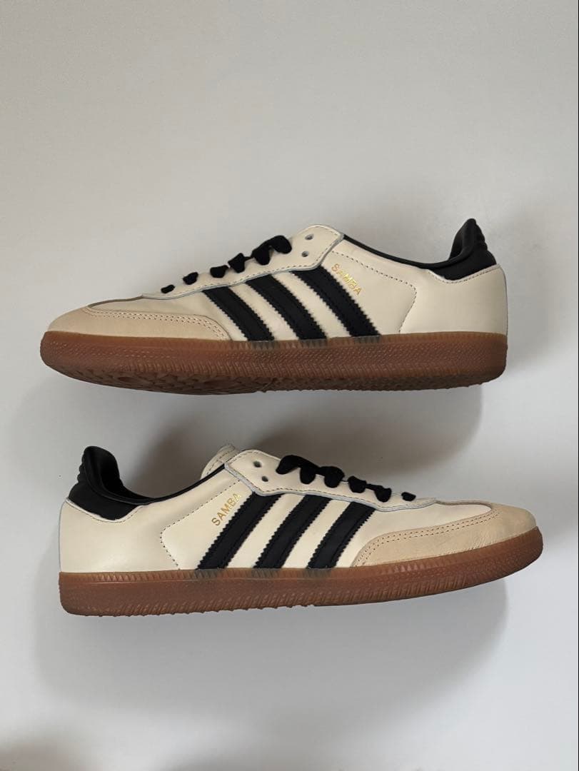 adidas Samba サンバ　クリーム/ブラック