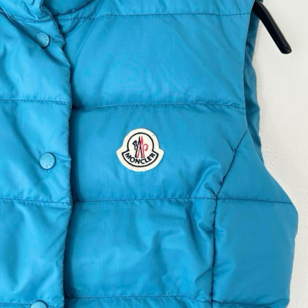 MONCLER ダウンベスト 青