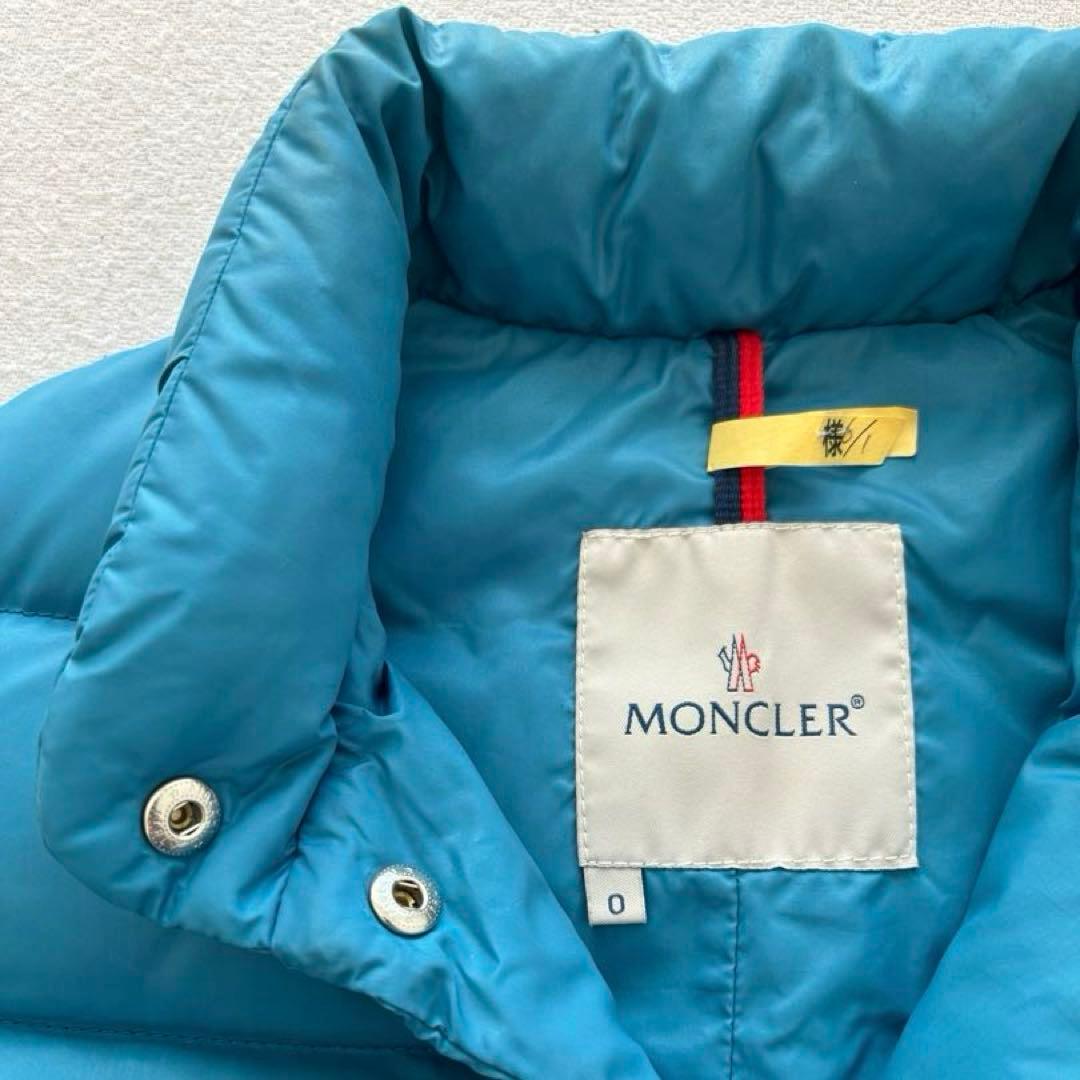 MONCLER ダウンベスト 青