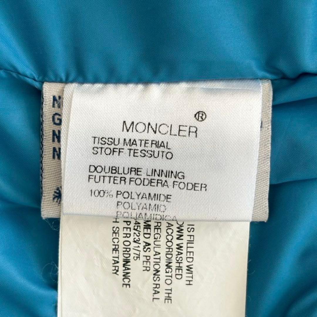 MONCLER ダウンベスト 青