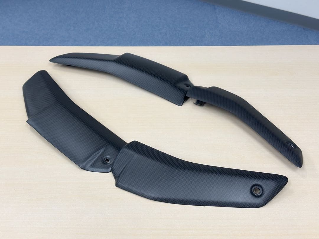 Ducati ストリートファイターV4カーボン製ラジエーターサイドカウル