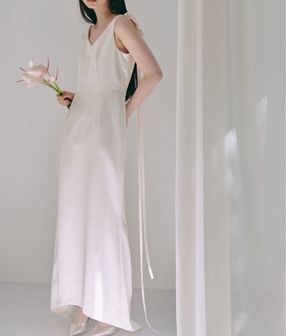 kaene サテンリボンドレス　オフホワイト
