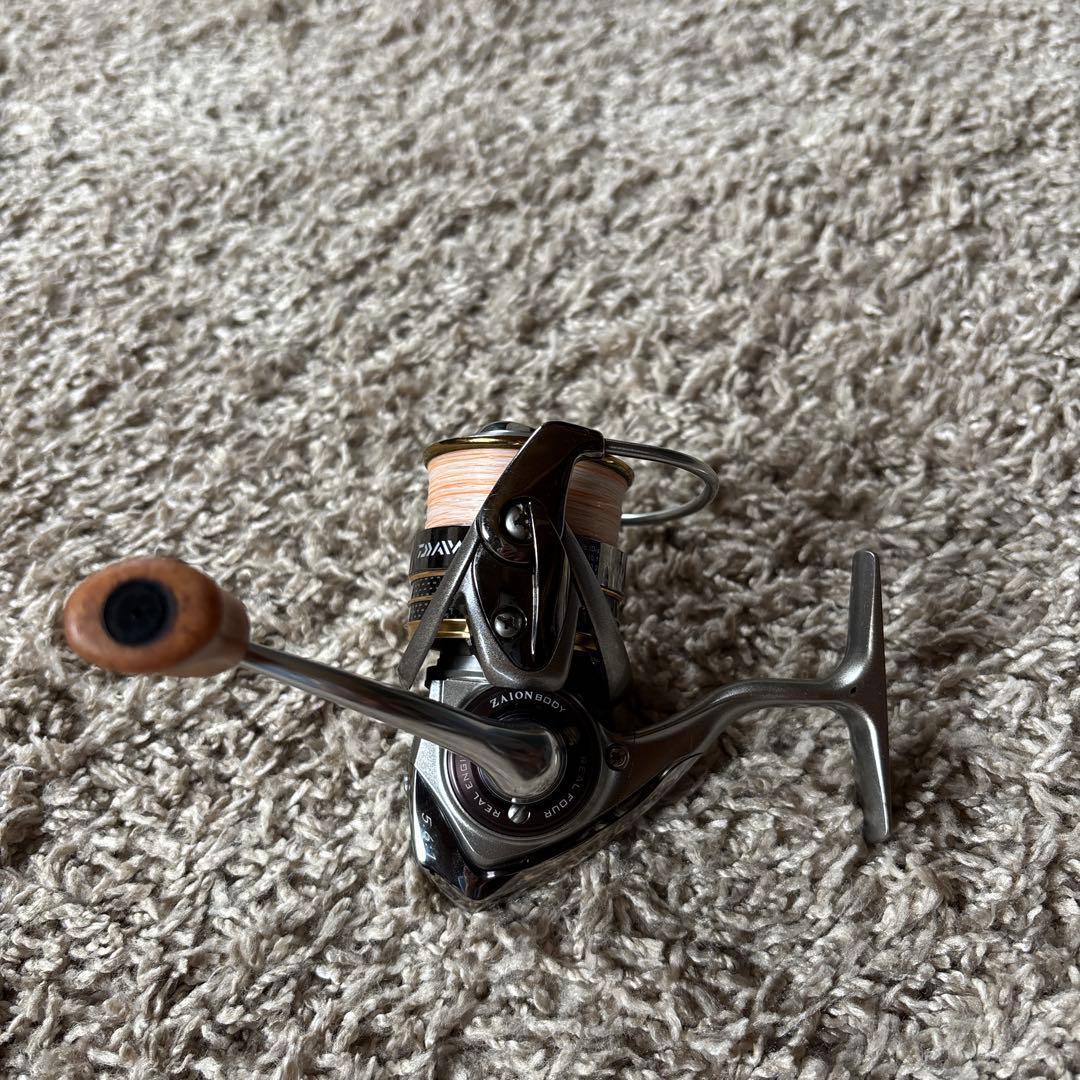 DAIWA LUVIAS 2506H スピニングリール