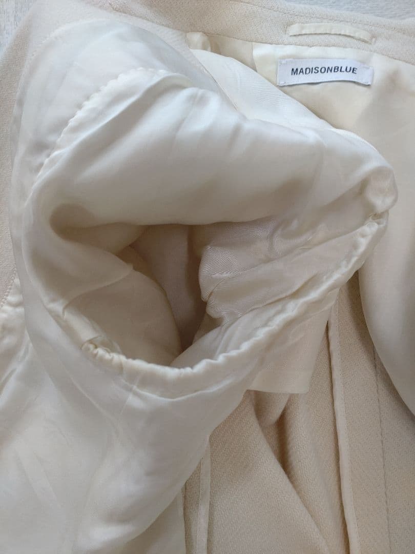 madisonblue マディソンブルー　ホワイト　コンパクトジャケット