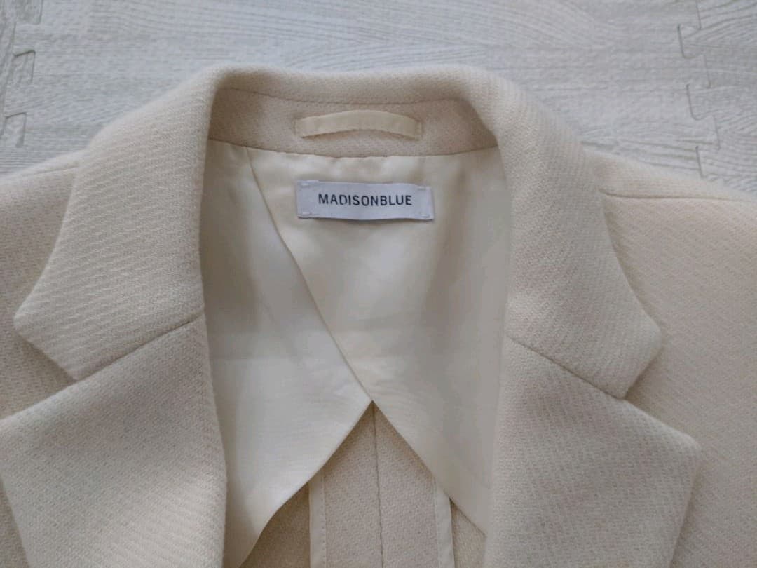 madisonblue マディソンブルー　ホワイト　コンパクトジャケット