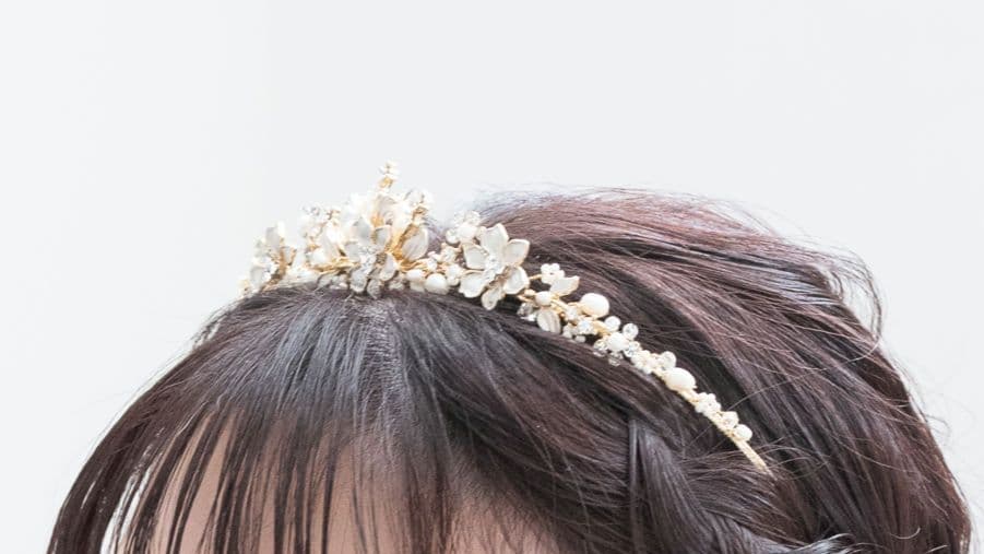 ANNAN WEDDING　ピアス・ネックレス・ティアラ　ゴールド