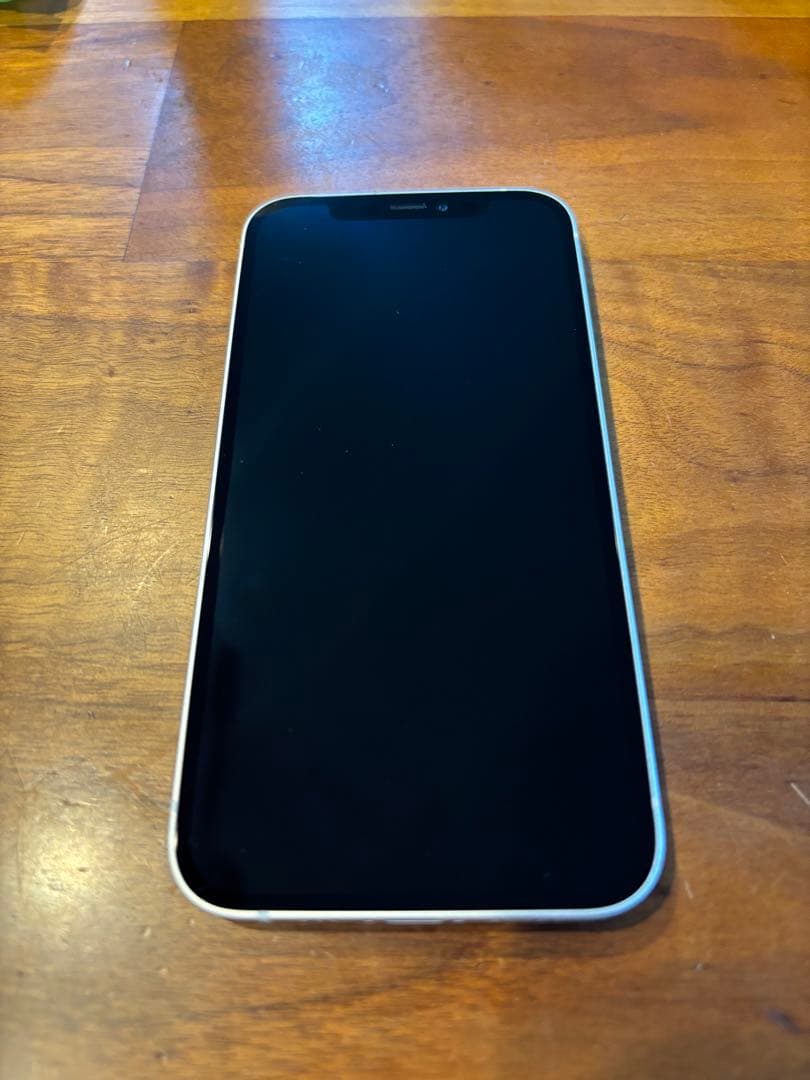 Apple iPhone 12 ホワイト 本体　64GB バッテリー84%