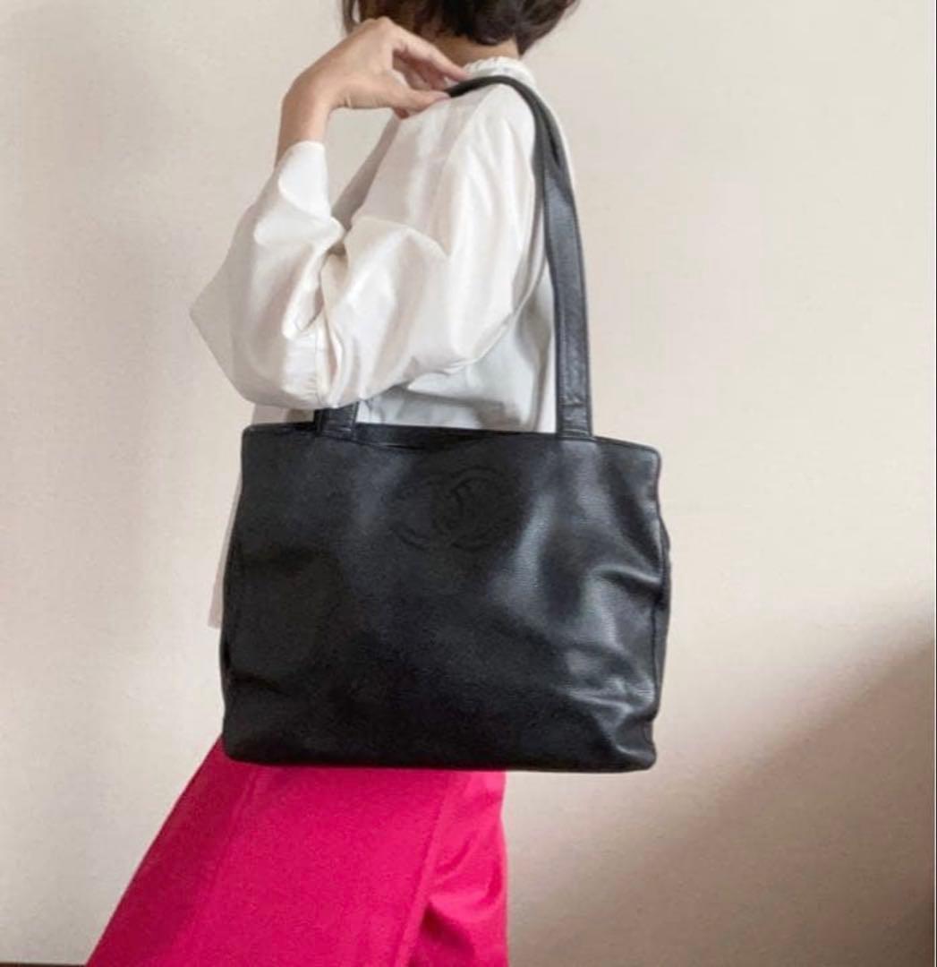 ヴィっキーCHANEL キャビアスキン　オールブラック　トートバッグ