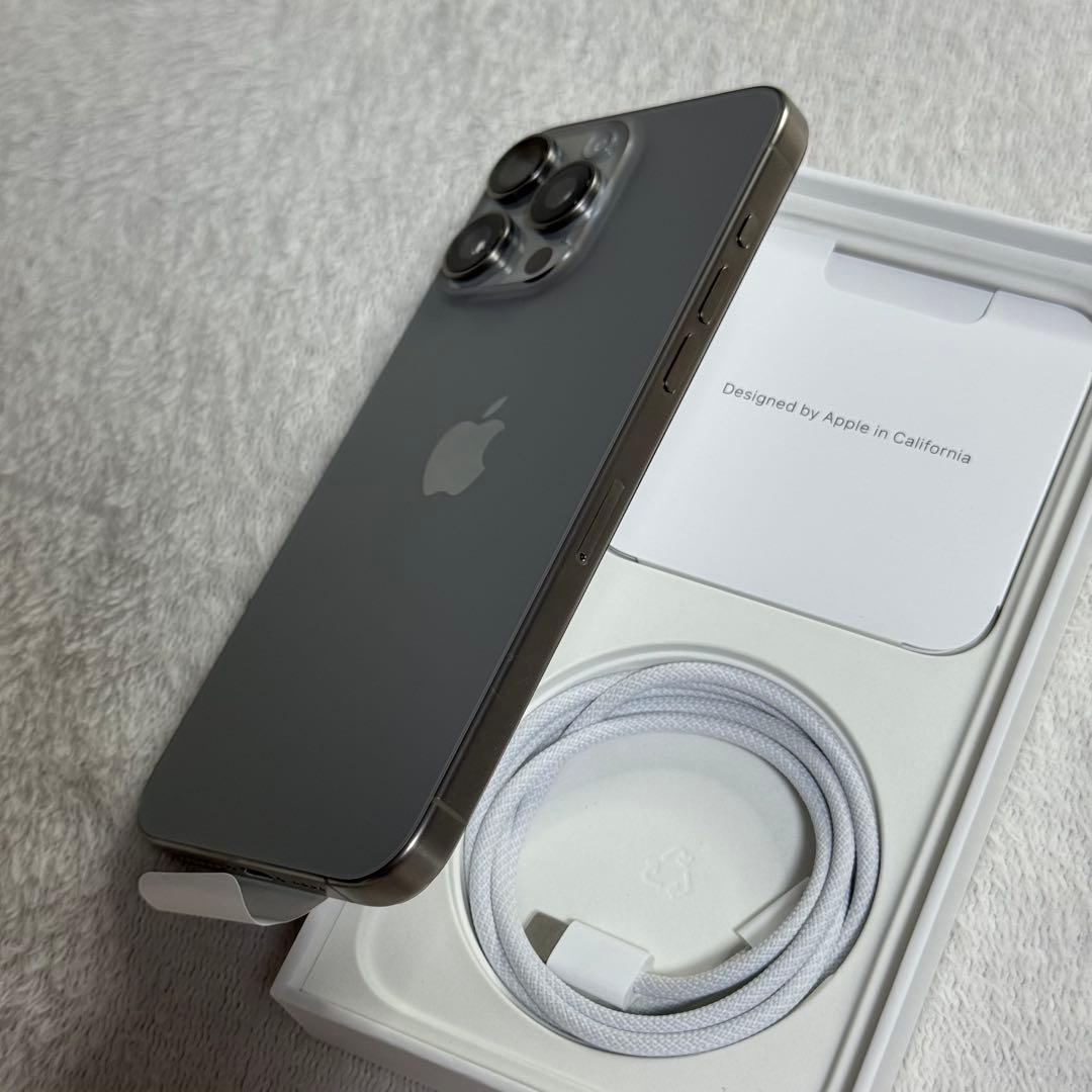 Apple iPhone 15 Pro Max 1TB チタニウム SIMフリー