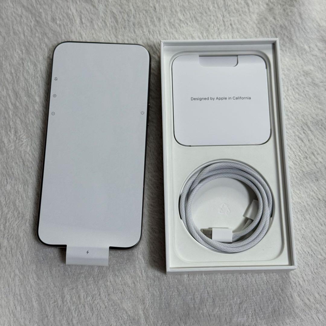 Apple iPhone 15 Pro Max 1TB チタニウム SIMフリー