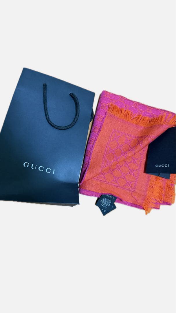 レア‼️今だけ値下げ‼️GUCCI ピンクオレンジ マフラー ほぼ未使用