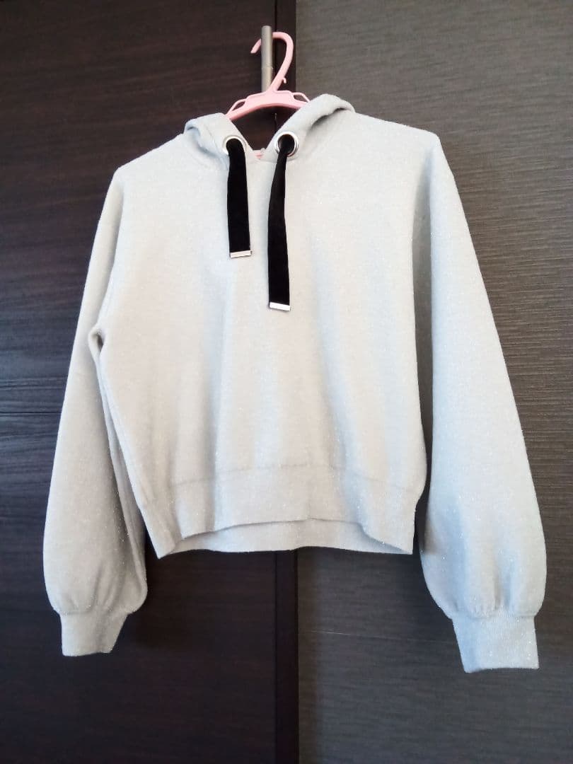 グレースコンチネンタル　ラメニットパーカー