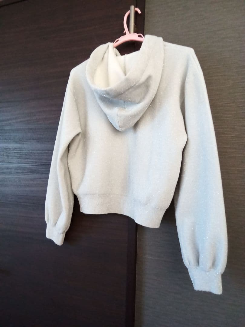 グレースコンチネンタル　ラメニットパーカー