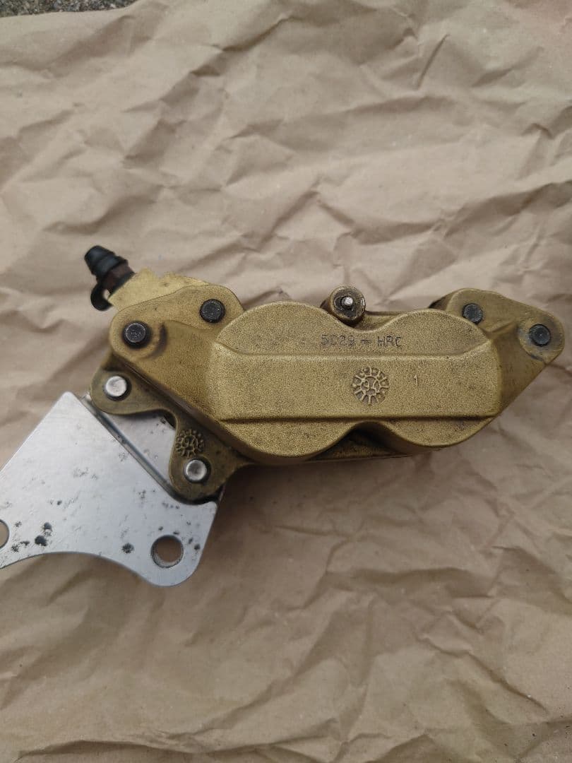 バリオス　ブレンボ40ミリ　キャリパーサポート　ゼファーリアキャリパーセット