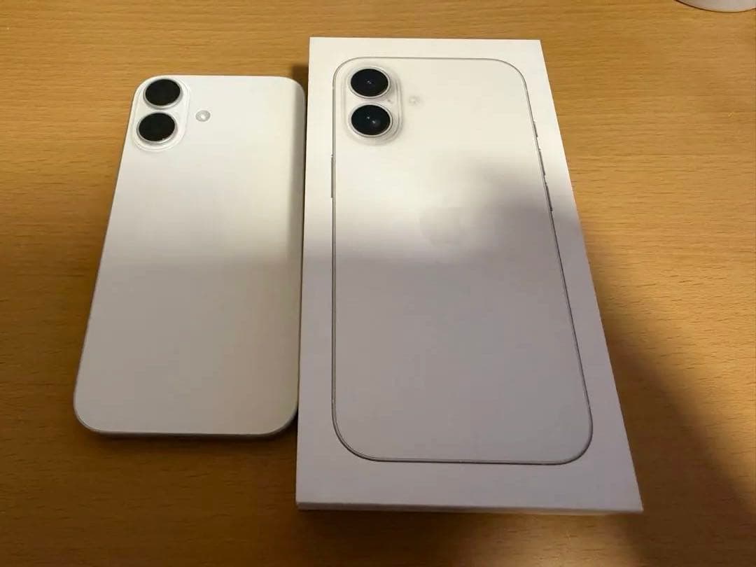 iPhone16 ホワイト