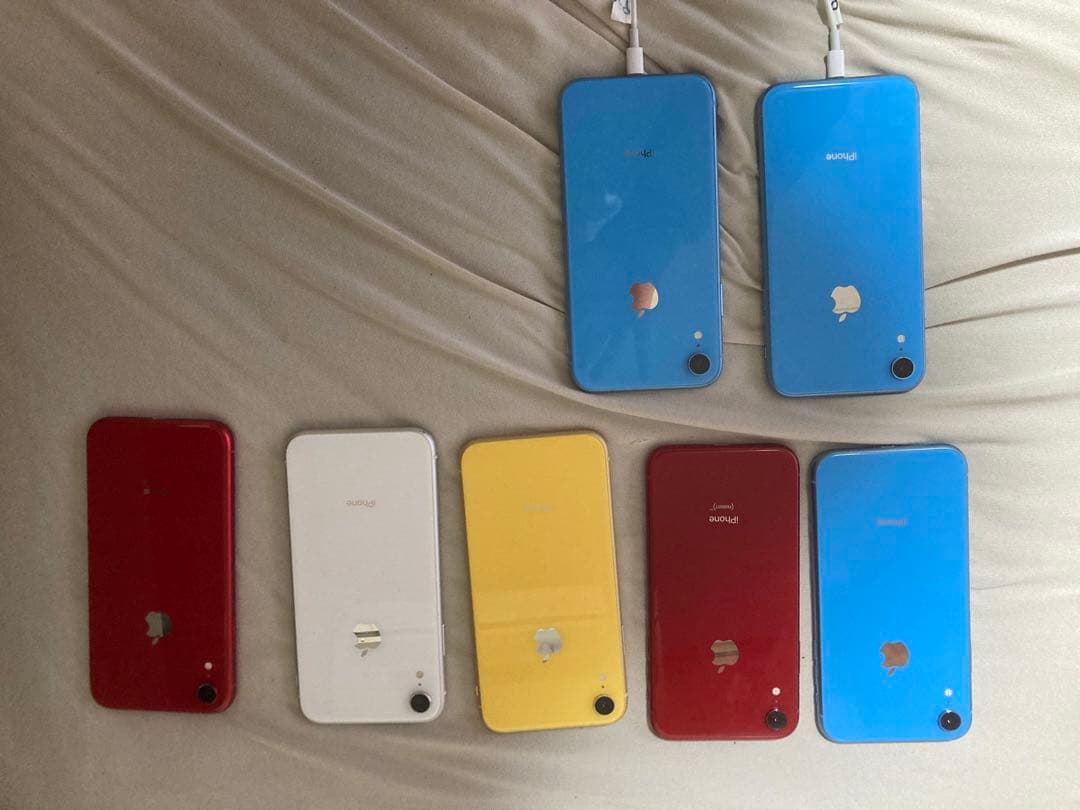 iPhone XR 64GB 2個　128GB 5個　合計7個　12