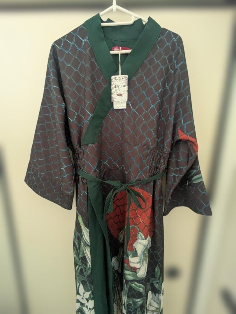 倭物やカヤ　重宗玉緒コラボ　ワンピース　百合