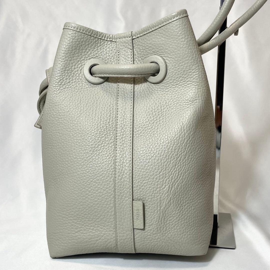 【美品】ヴァジック ボンド ナノ ショルダーバッグ 巾着型 2way アイボリー