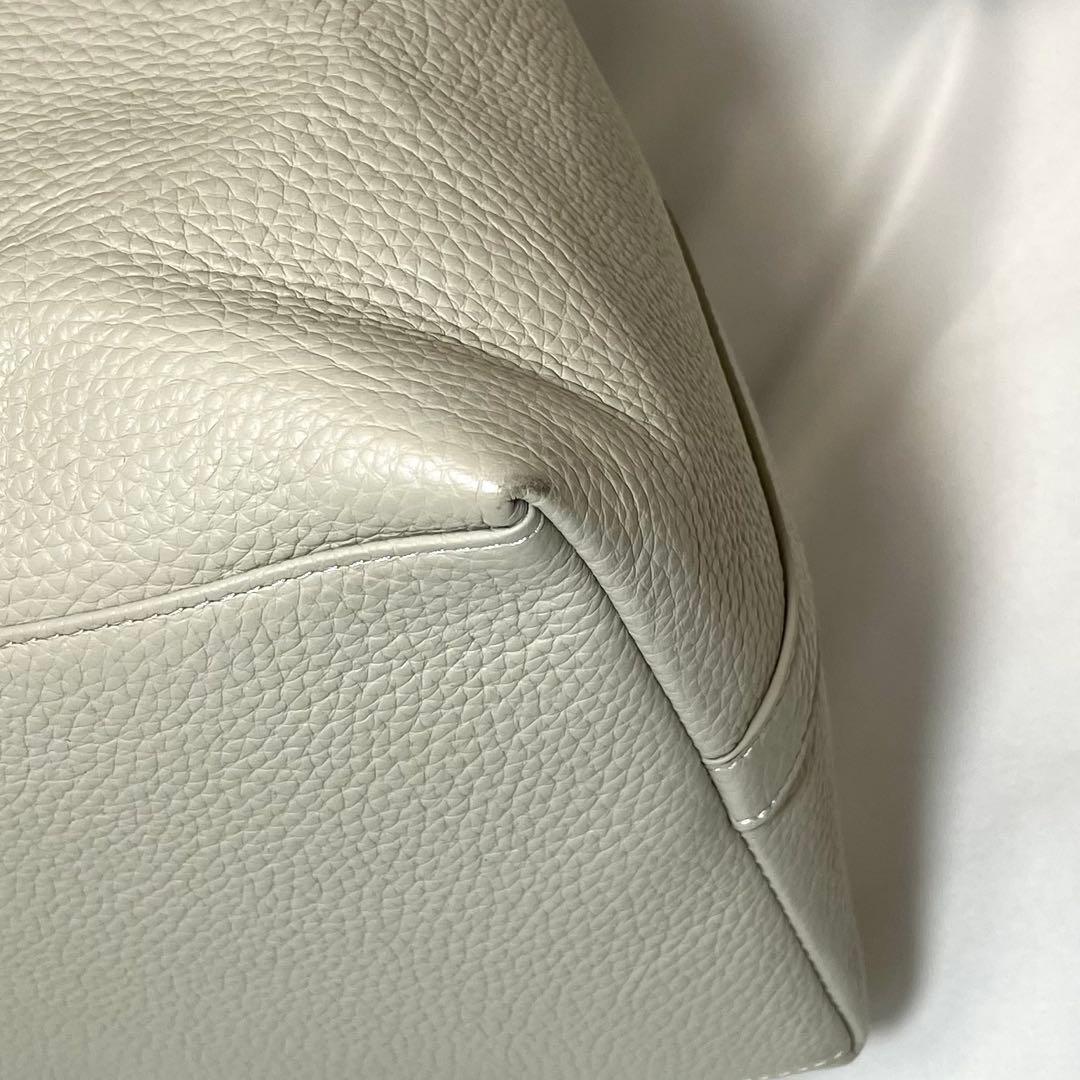 【美品】ヴァジック ボンド ナノ ショルダーバッグ 巾着型 2way アイボリー