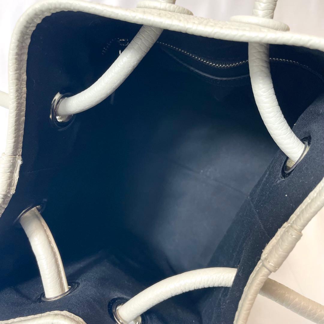 【美品】ヴァジック ボンド ナノ ショルダーバッグ 巾着型 2way アイボリー