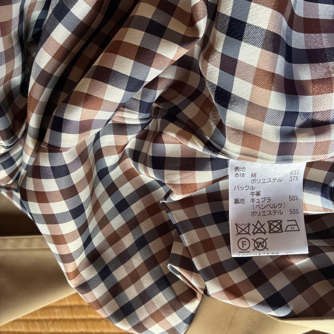 アクアスキュータムのトレンチコート