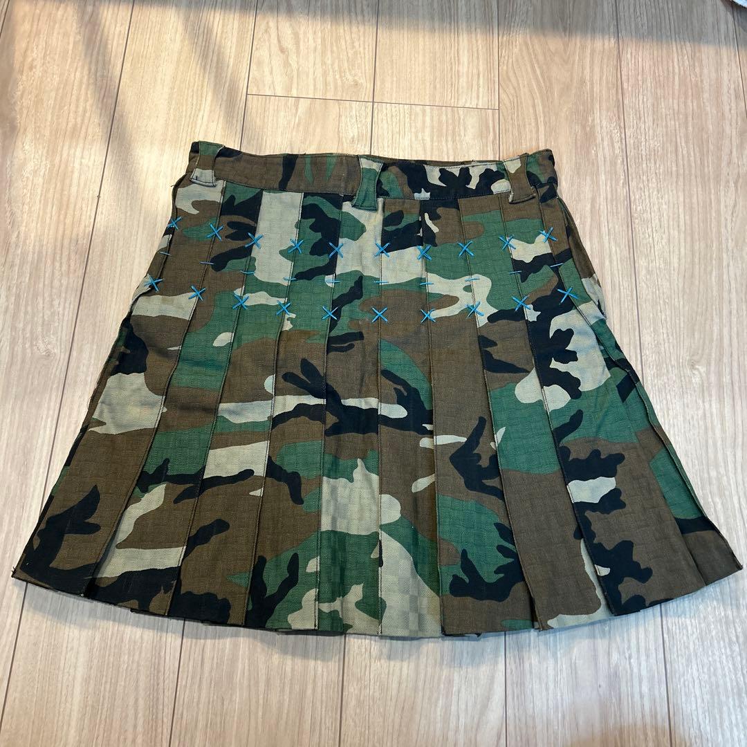 ブラックミーンズ　スカート　バムフラップ