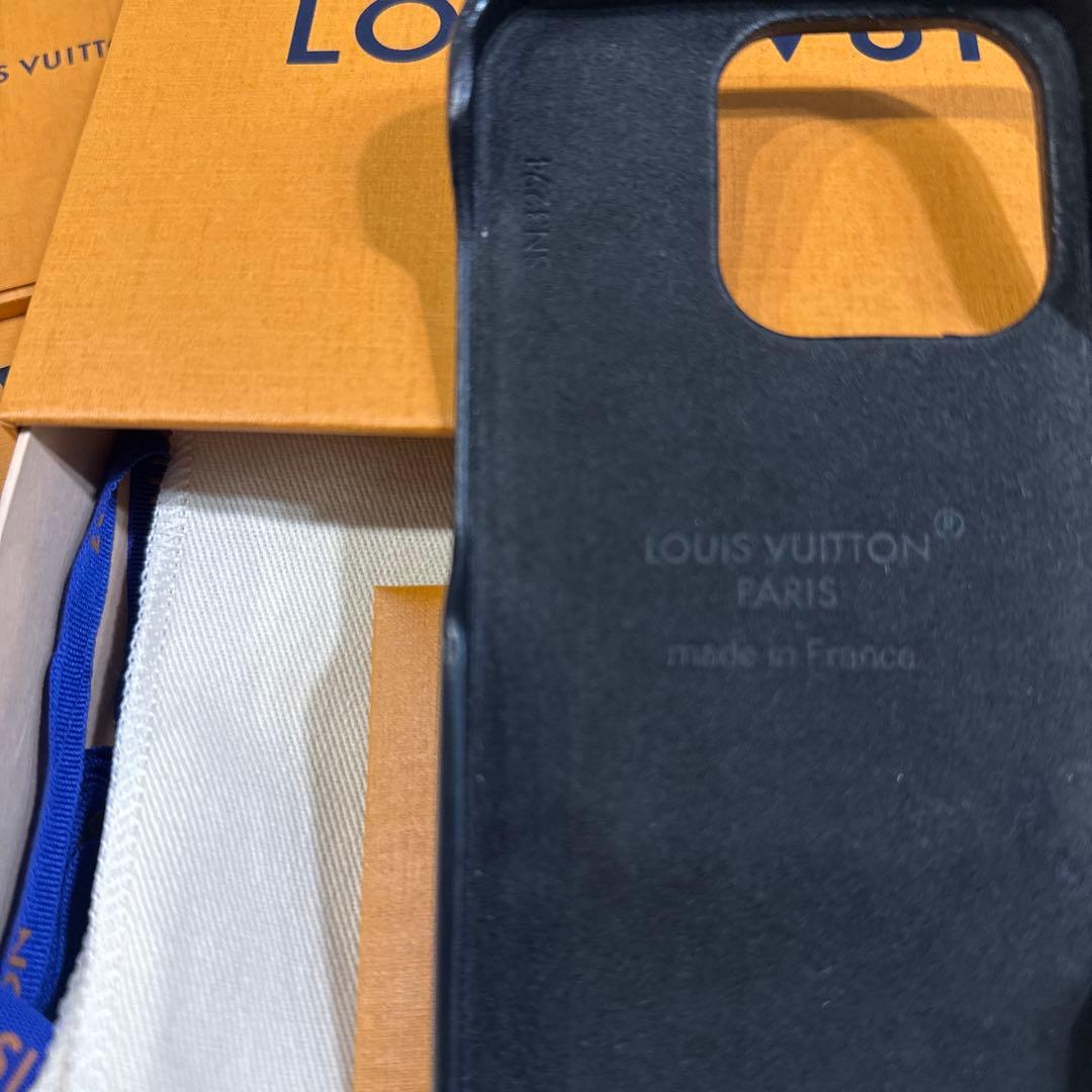 美品★Louis Vuitton iPhone16 pro 用ケース