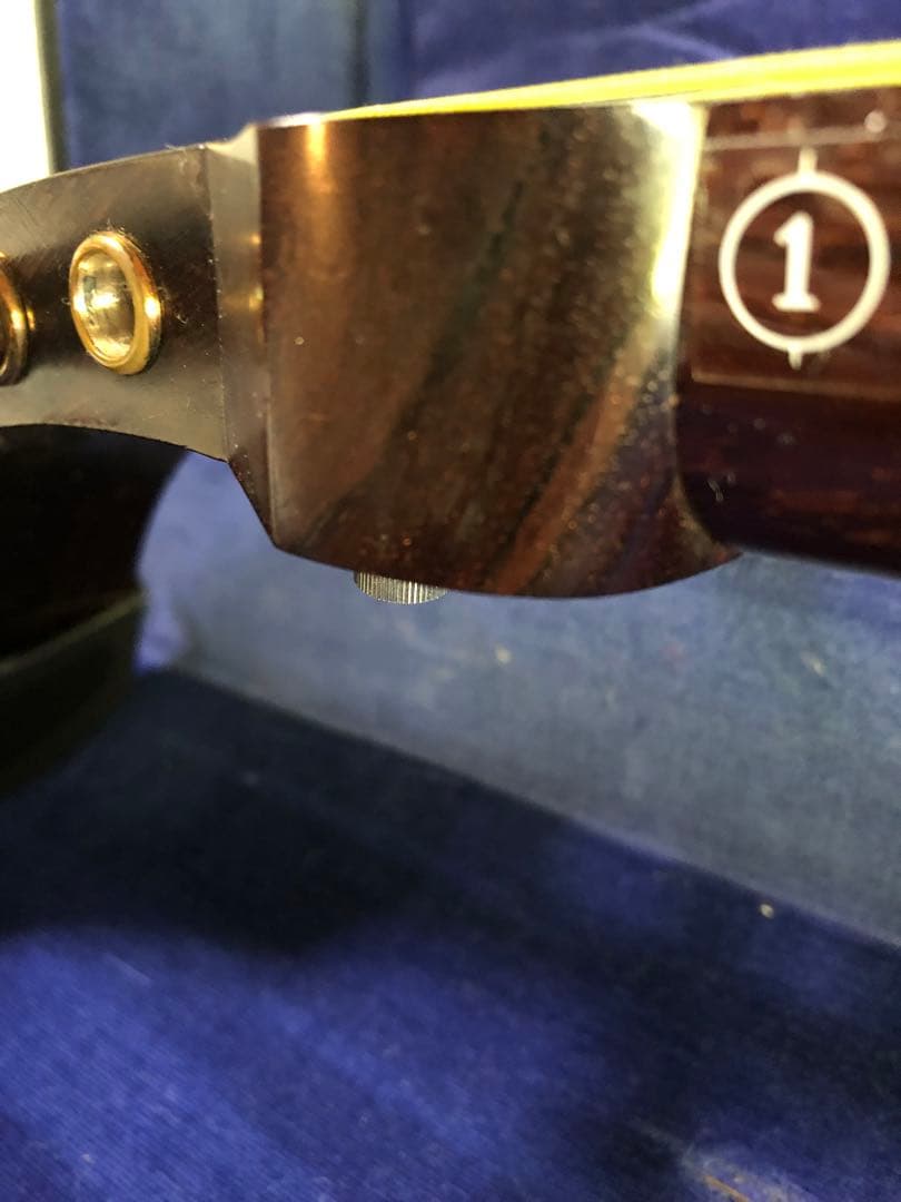 が*う様 高級津軽三味線本体 3本弦 ケース付き！太鼓部破れ有りの為300円スタ