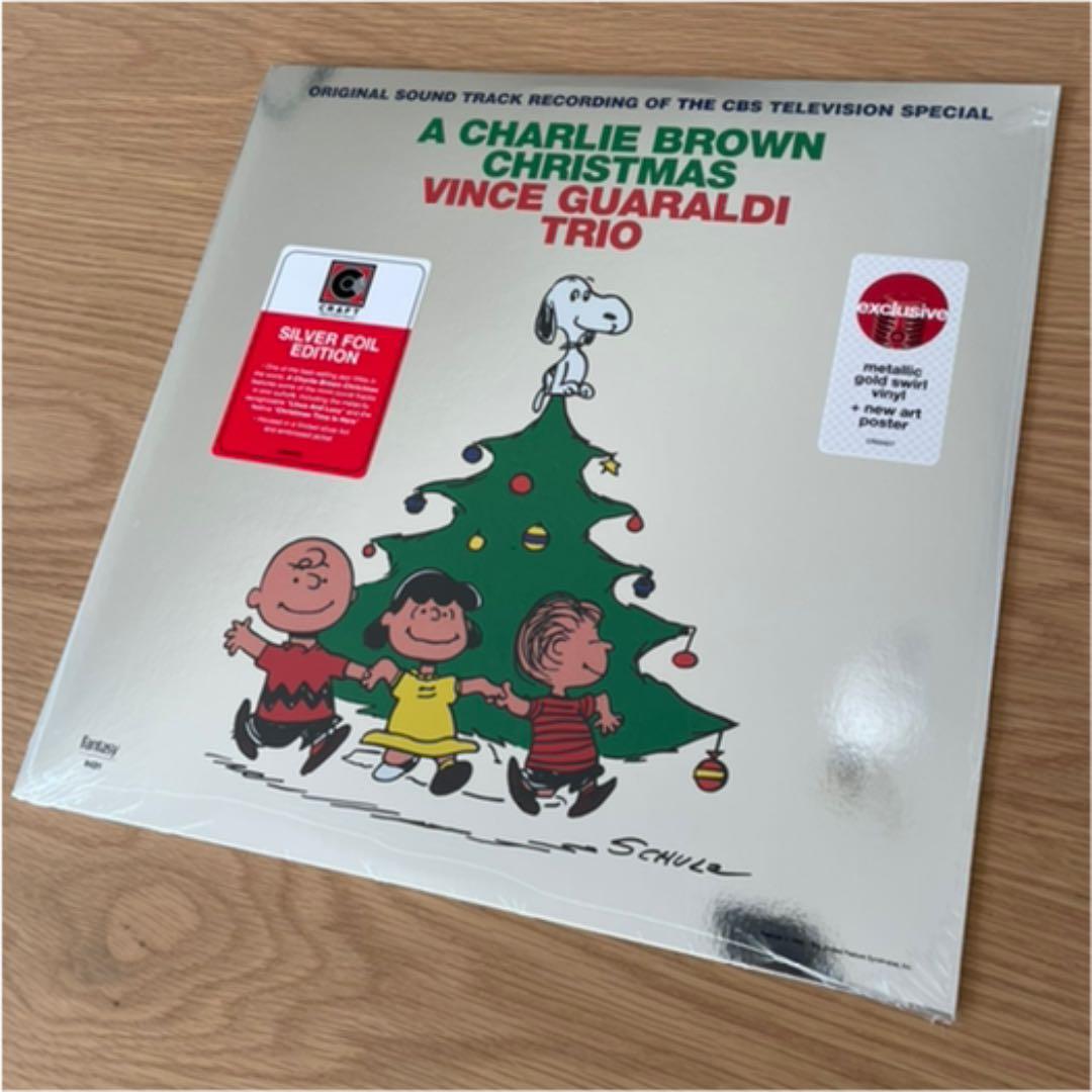 【新品シールド】メタリックゴールド渦巻模様+アートポスター付きシルバージャケット